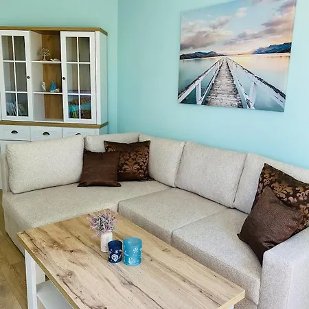 Modern Vintage Retreat - 6 Min To * Kranevo